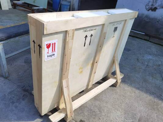 Lead Equiv 1.7~8mmPb X-Ray Shield Glass with 3A/5A/10A Rated Current for Medical Radiography Shielding