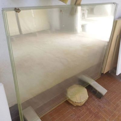 Kính chì bảo vệ bức xạ có thể tùy chỉnh với tần suất che chắn cao và hàm lượng chì 30-40% để che chắn tia X