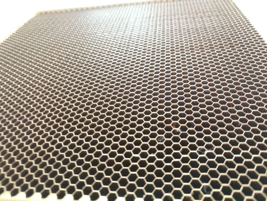 5.2mm Cell Size Steel Honeycomb Vent Emi Cây Faraday được bảo vệ Độ dày 50mm