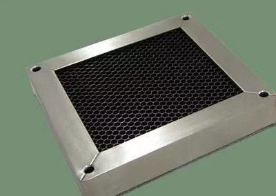 Flush Fit Cell Waveguide Vent Panels Breadth 300mm 600mm Trial Pieces Available Perfect for Electronic Heat Dissipation and Air Renewal (Điều hoàn hảo cho việc phân tán nhiệt điện tử và làm mới không khí)
