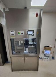 Che chắn bức xạ Gamma và tia X trong buồng nóng F18 được trang bị bộ lọc than hoạt tính đảm bảo an toàn bức xạ và kiểm soát không khí