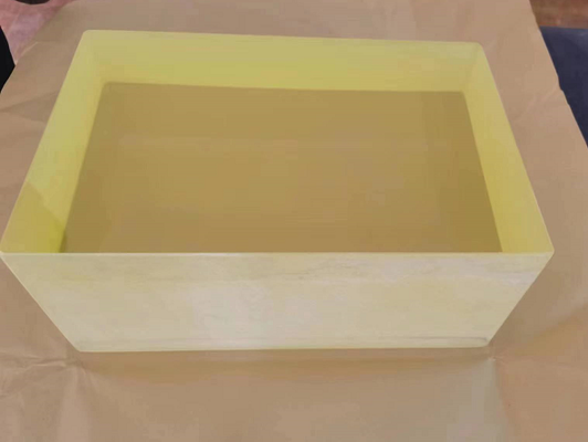 Bảo vệ bức xạ thủy tinh chì chống lại hầu hết các hóa chất với 55-65% hàm lượng oxit chì và 4mmPb tương đương với chì để bảo vệ tia X