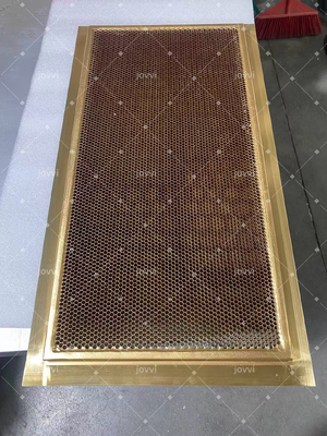 Cửa sổ thông gió 300mm X 300mm mang lại độ bền, cường độ cơ học cao, phù hợp với môi trường công nghiệp khắc nghiệt